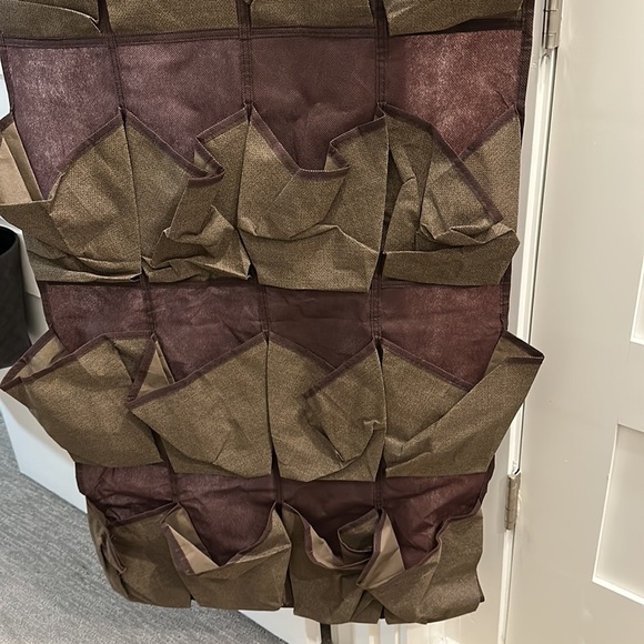 Storage Pockets - Picture 5 of 10